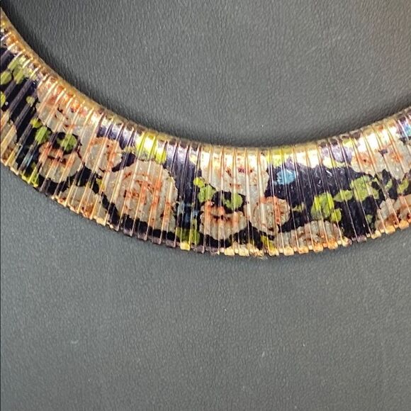 VINTAGE Elegant Black Floral Women's Necklace - Picture 2 of 5